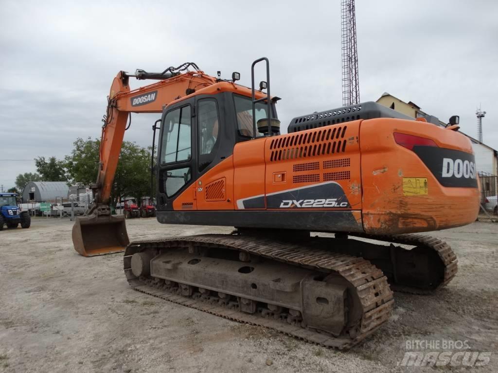 Doosan DX 225 LC-5 Pásová rýpadla