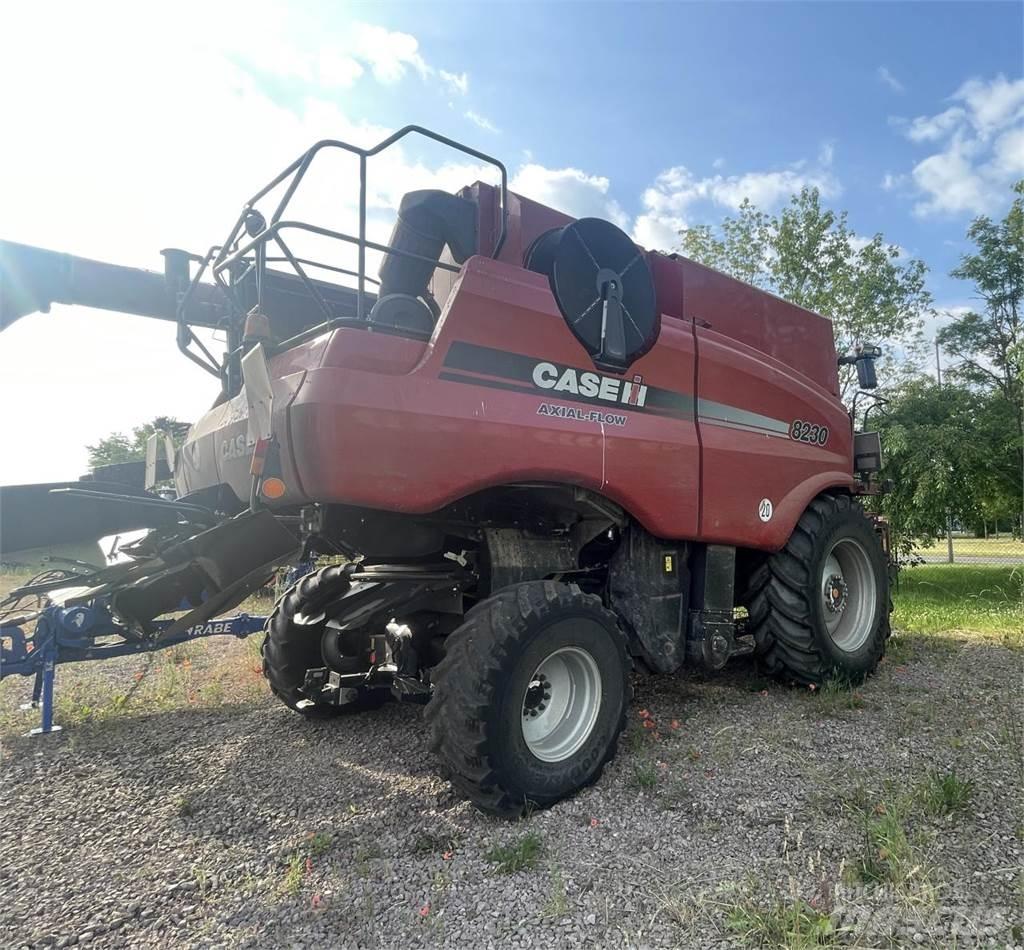 Case IH 8230 AF Sklízecí mlátičky