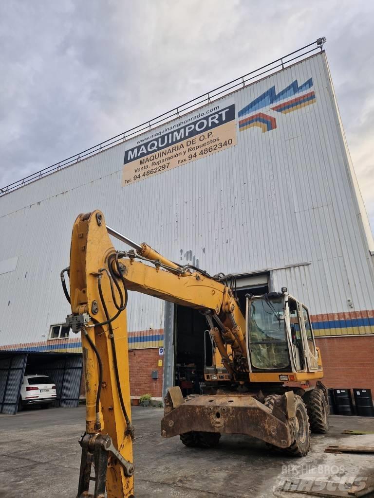 Liebherr A904C Kolová rýpadla