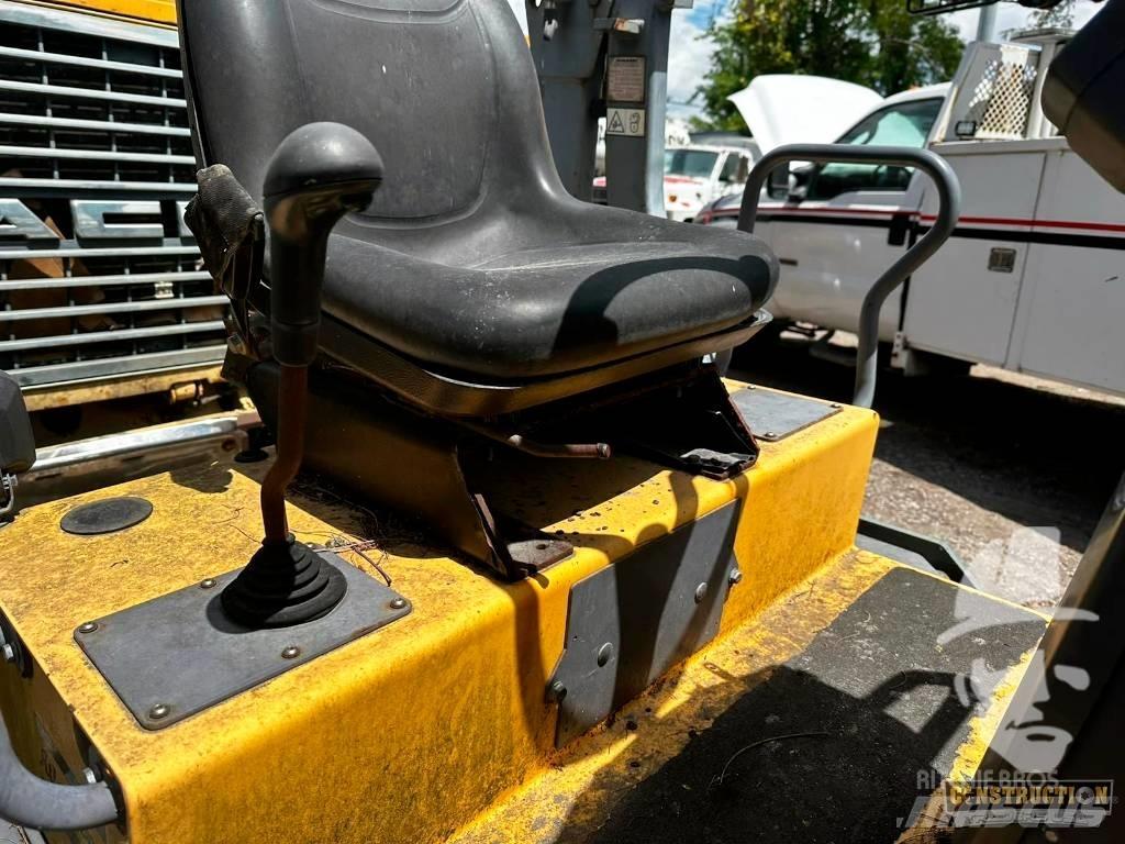 Dynapac CC 1200 Tandemové válce