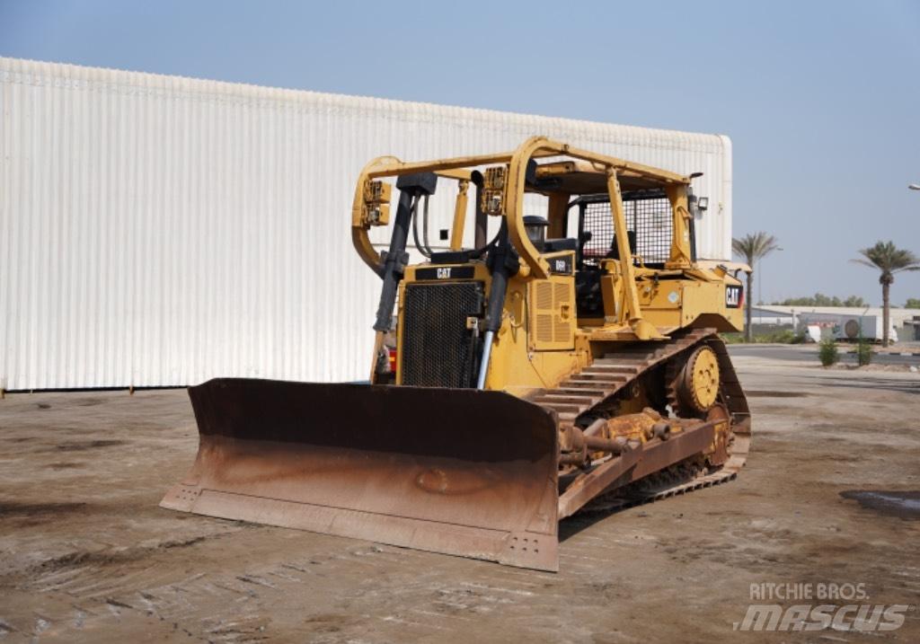 CAT D 6 R Pásové dozery