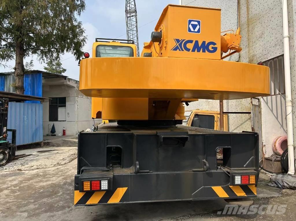 XCMG QY 25 K5D Univerzální terénní jeřáby