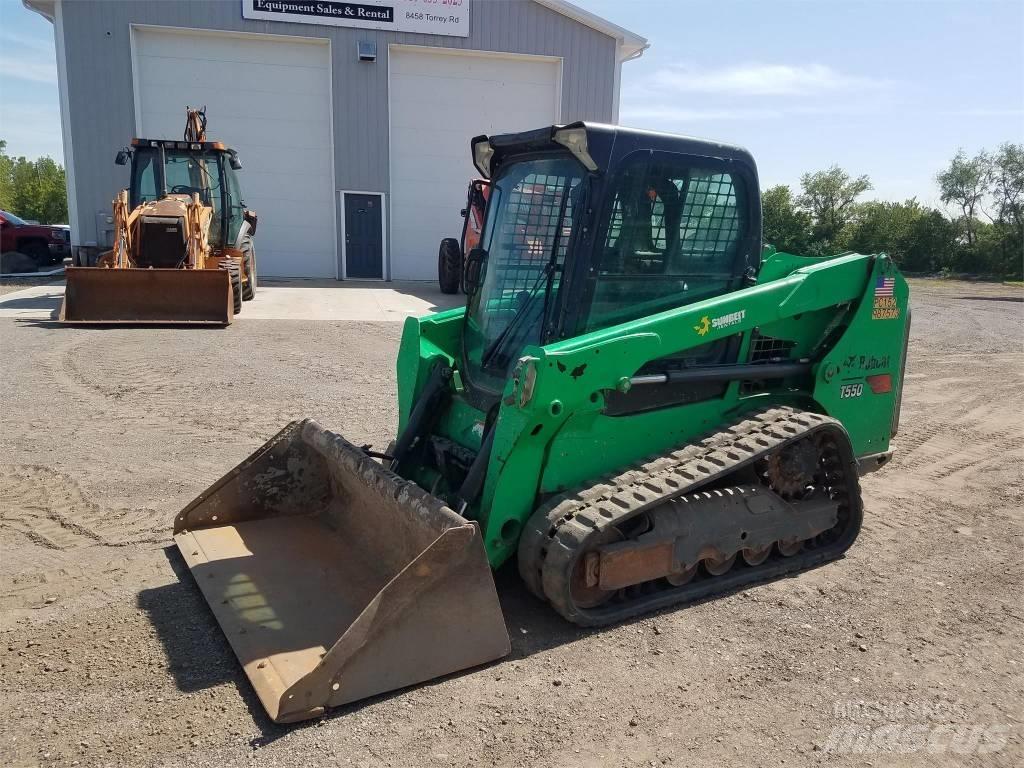 Bobcat T550 Smykem řízené nakladače