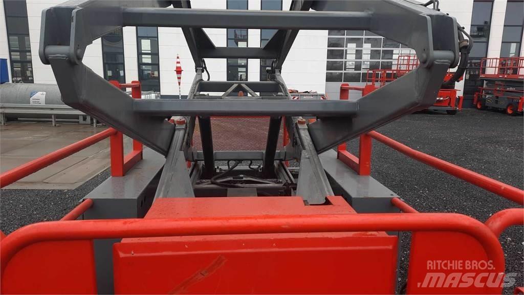 SkyJack 9250RT Nůžková zvedací plošina