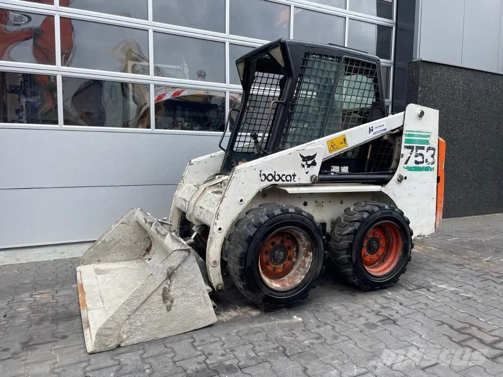 Bobcat 753 Smykem řízené nakladače