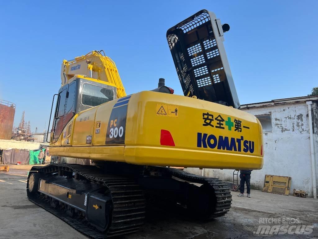 Komatsu PC300-7 Pásová rýpadla