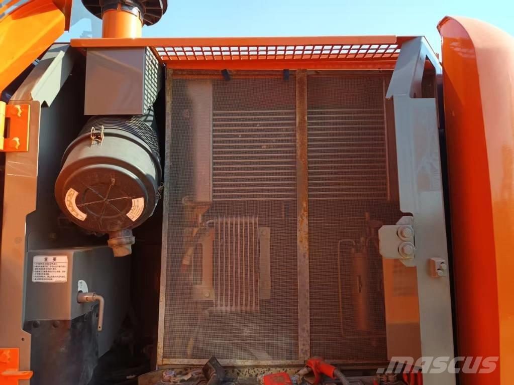 Hitachi ZX 130 Pásová rýpadla