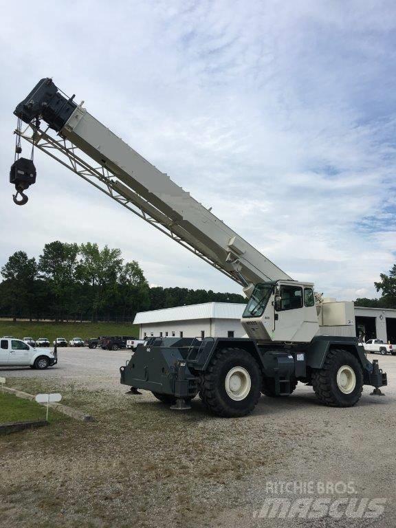 Terex RT 335 Univerzální terénní jeřáby