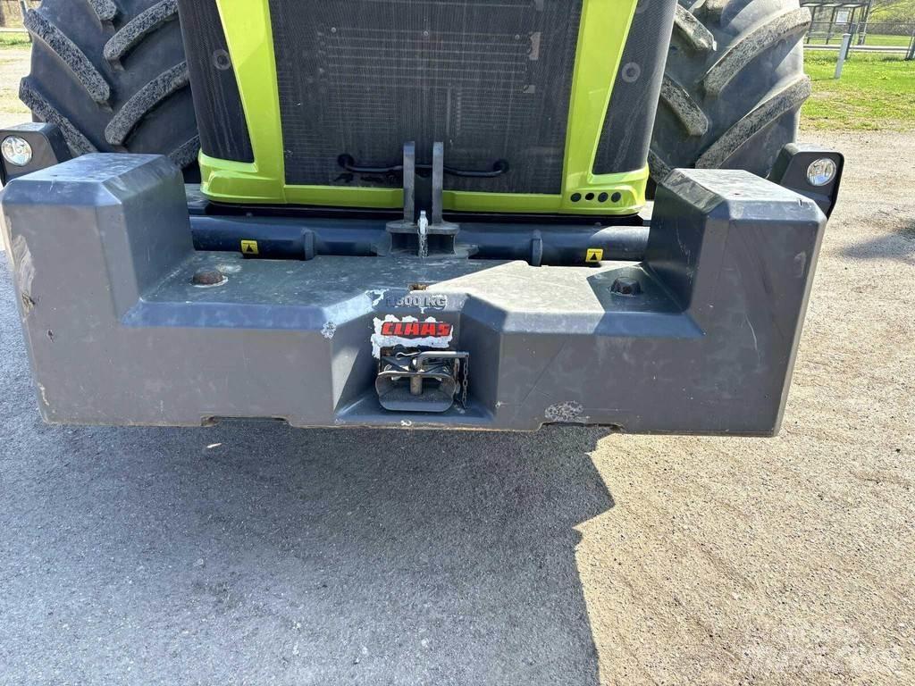 CLAAS Xerion 5000 Traktory