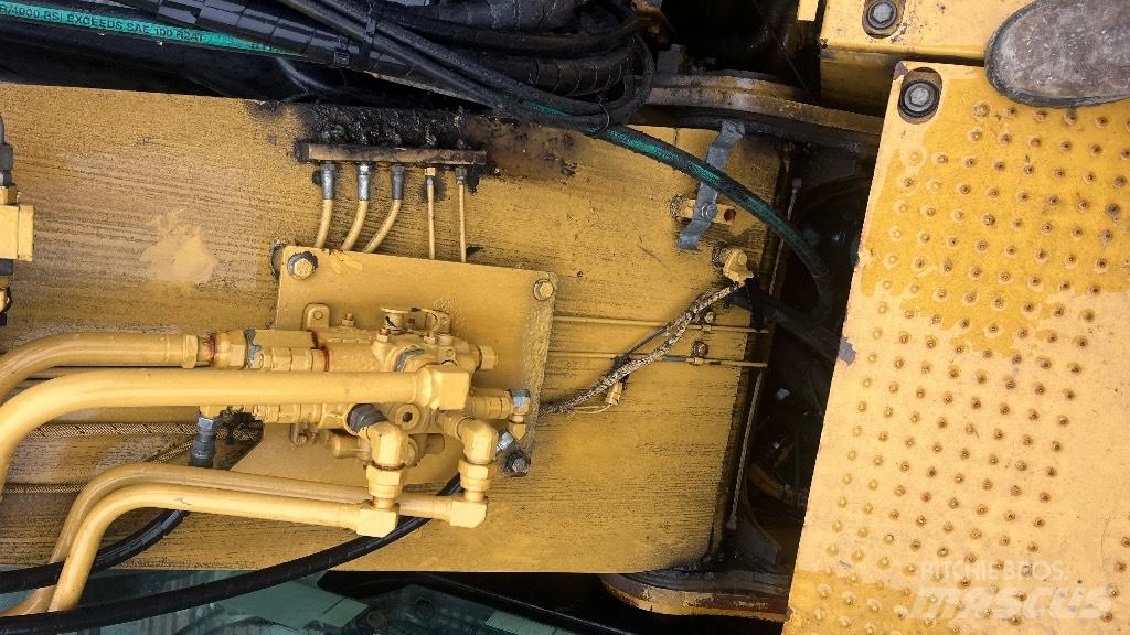 CAT 320 EL RR Pásová rýpadla