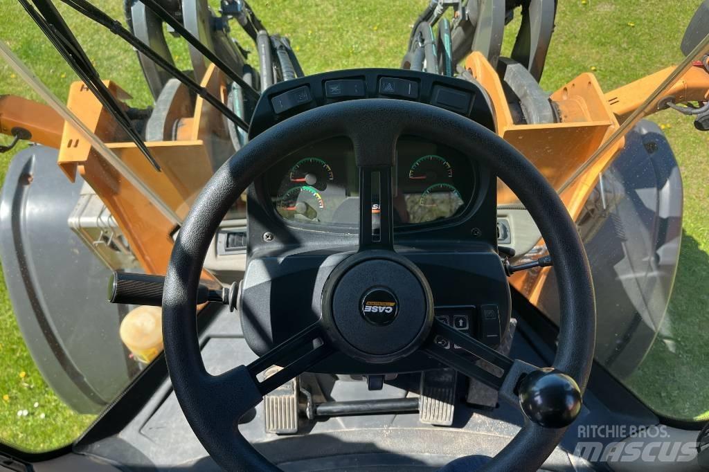 CASE 521 F XT Kolové nakladače