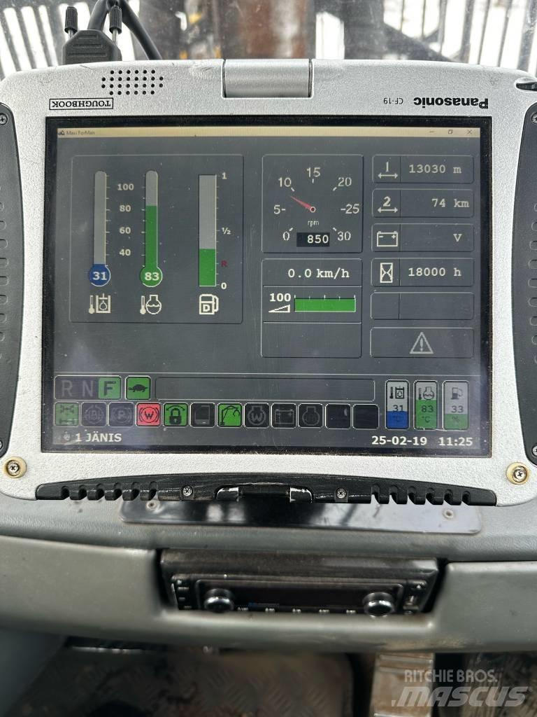 Komatsu 840 TX Vyvážecí traktory