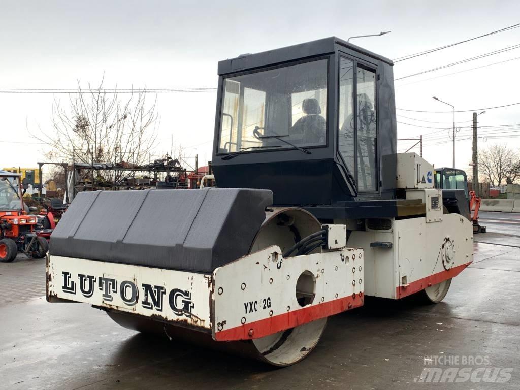 Lutong LTC12G Tandemové válce