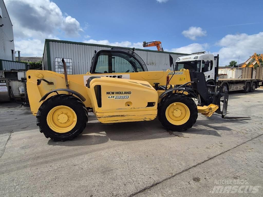 New Holland LM 1333 Teleskopické manipulátory