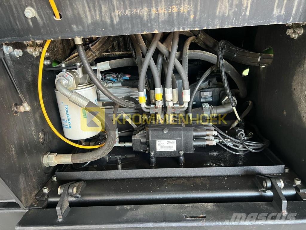 Kovaco Elise 900 Smykem řízené nakladače