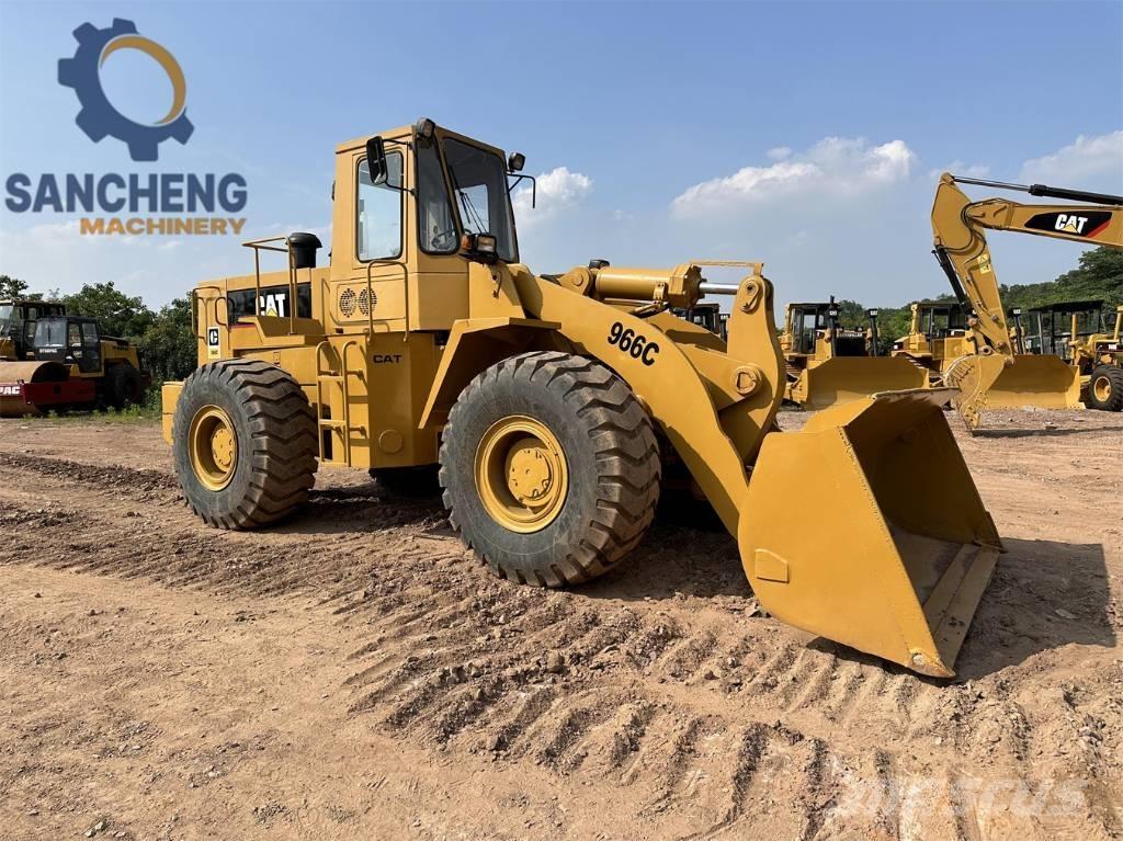 CAT 966 C Kolové nakladače