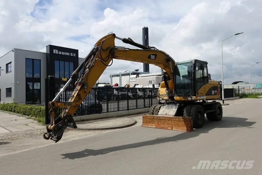 CAT M313 D Kolová rýpadla