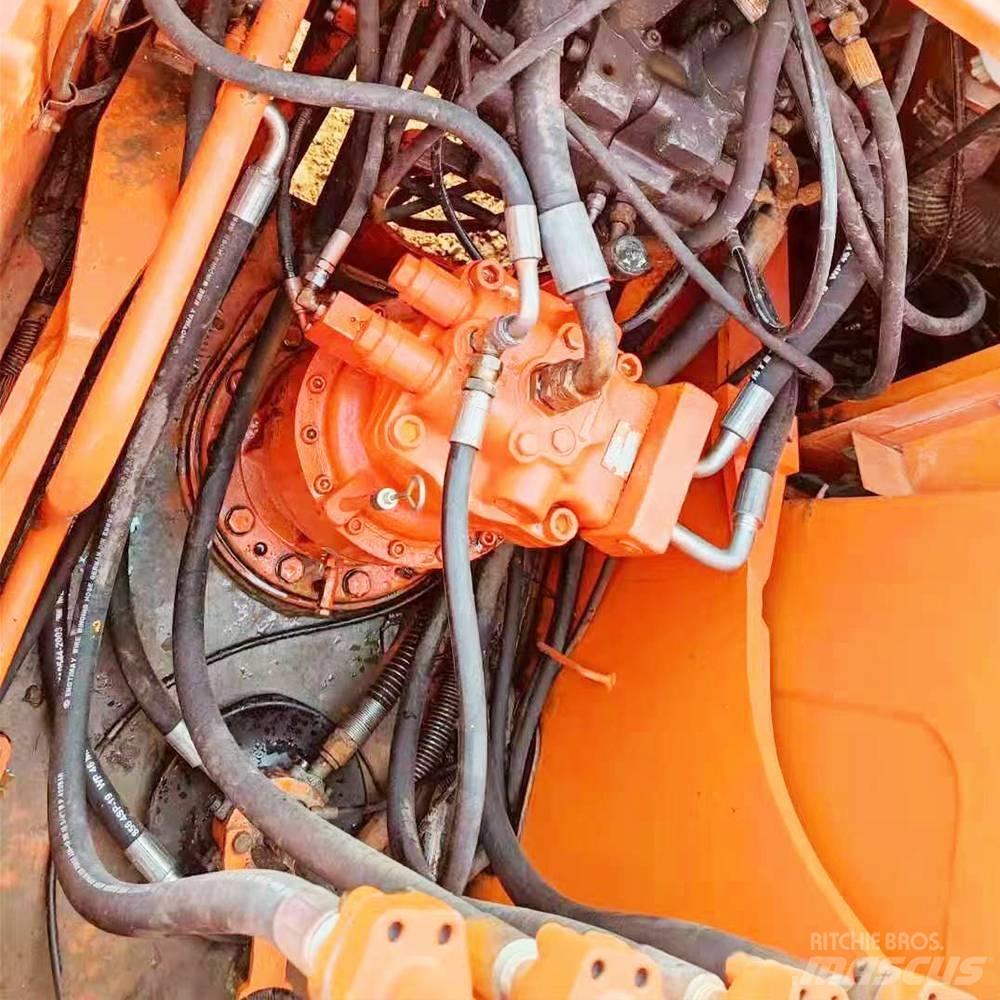 Doosan 225 Pásová rýpadla