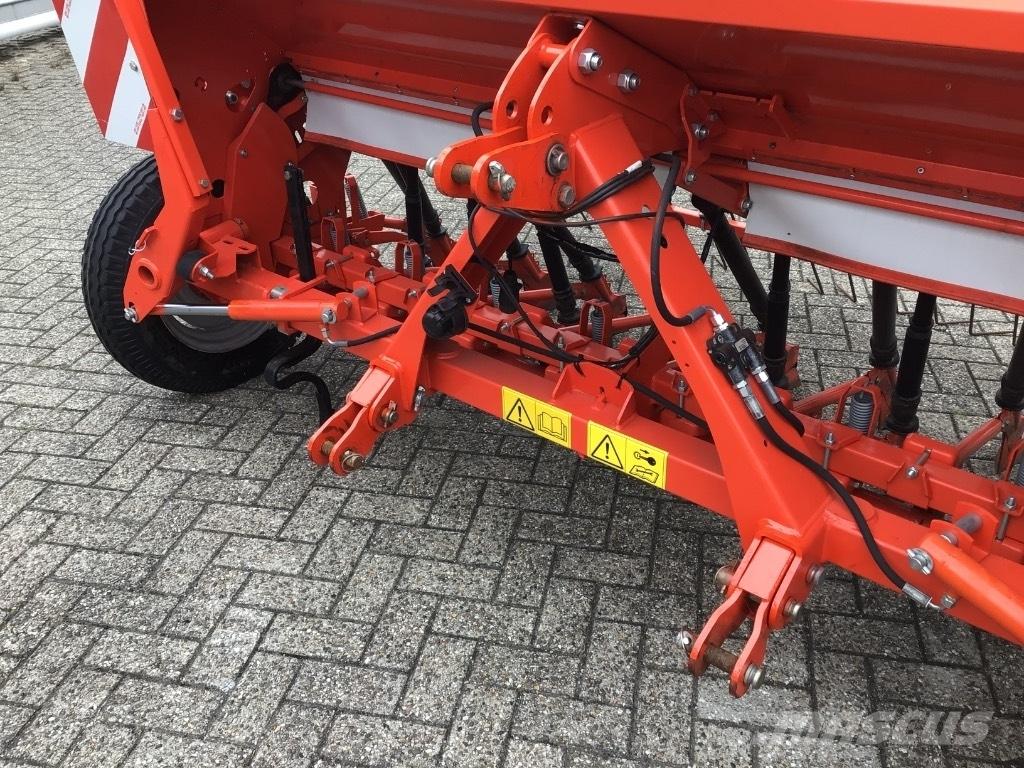 Kuhn Premia 300 Mechanické secí stroje