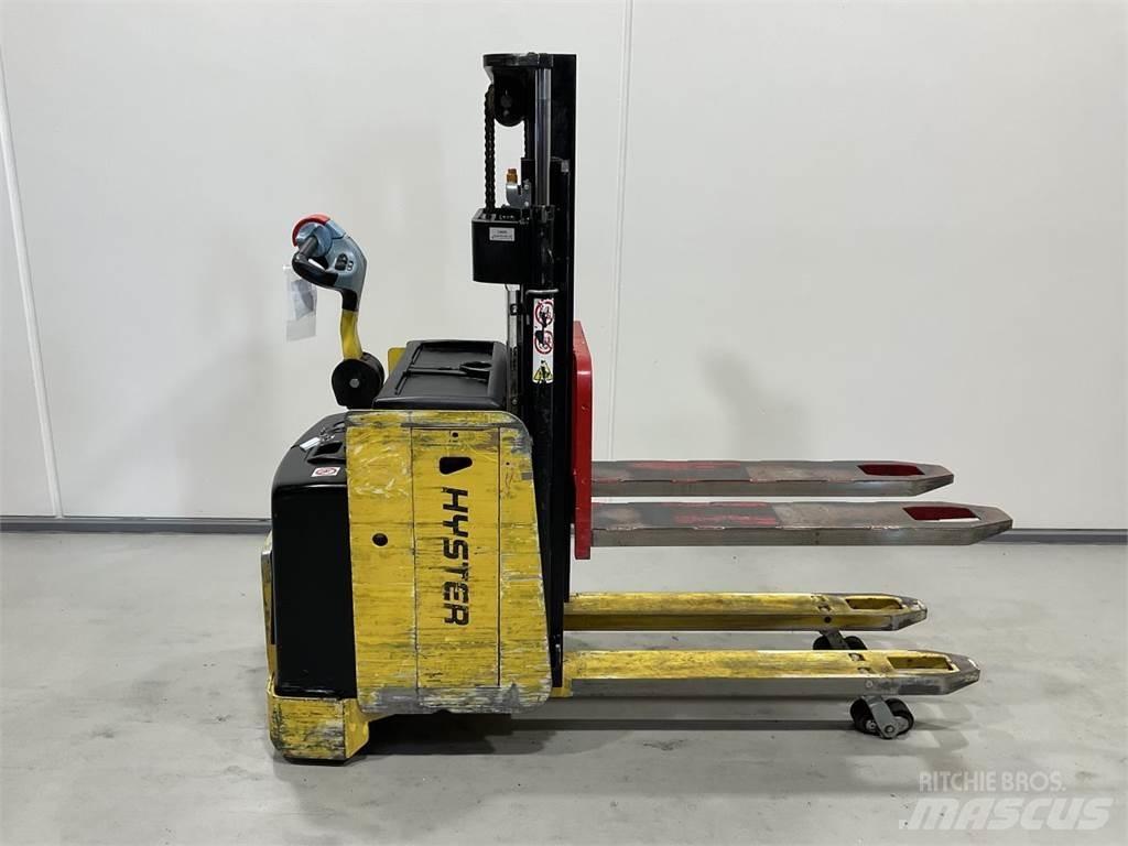 Hyster P2.0SD-17 Samohybné vozíky