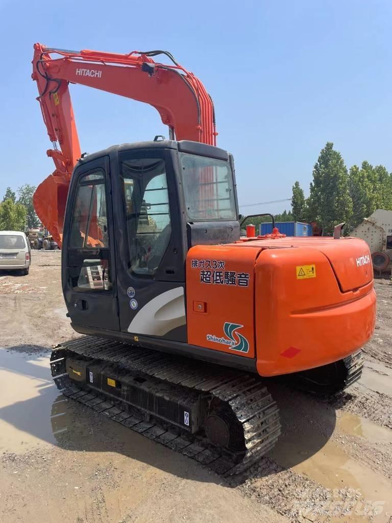 Hitachi ZX70 Pásová rýpadla