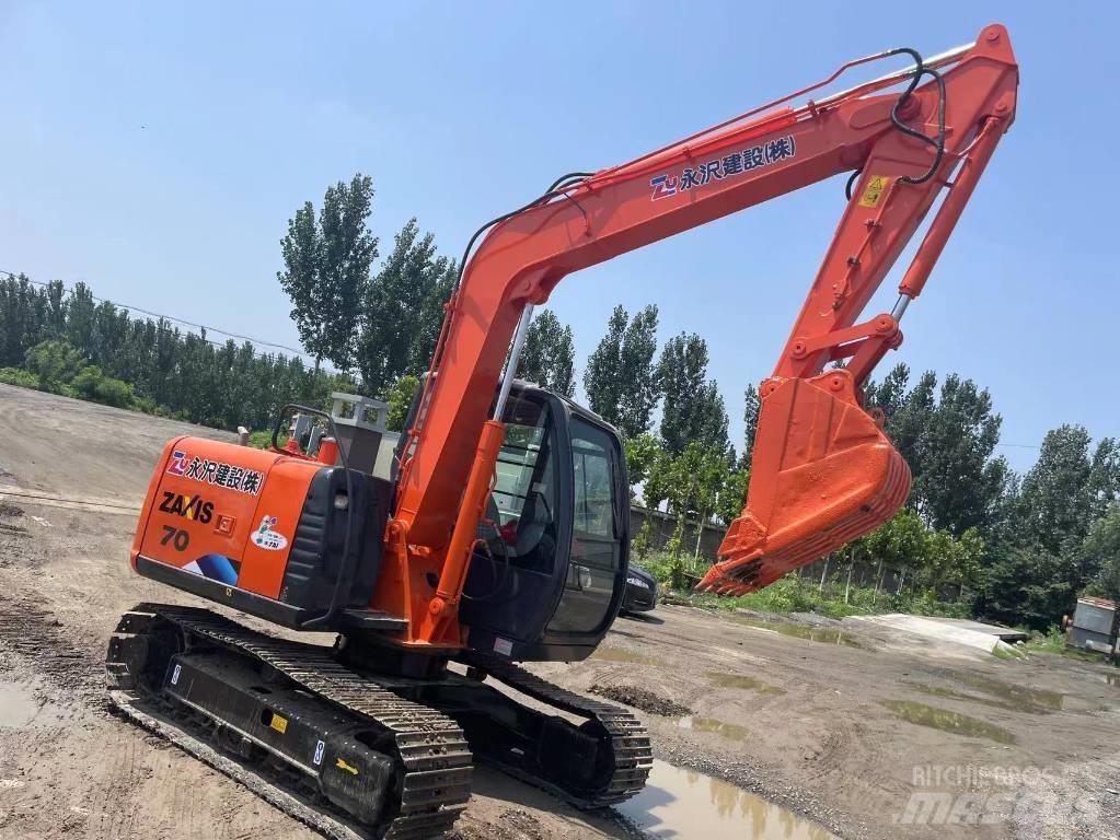 Hitachi ZX70 Pásová rýpadla