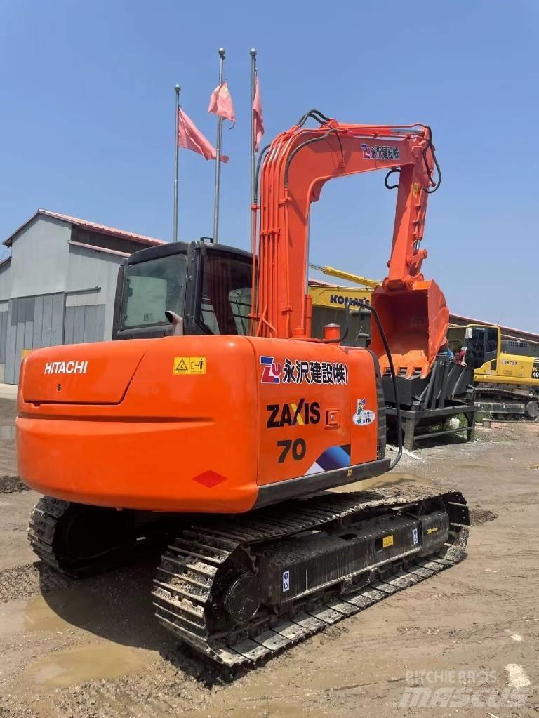 Hitachi ZX70 Pásová rýpadla