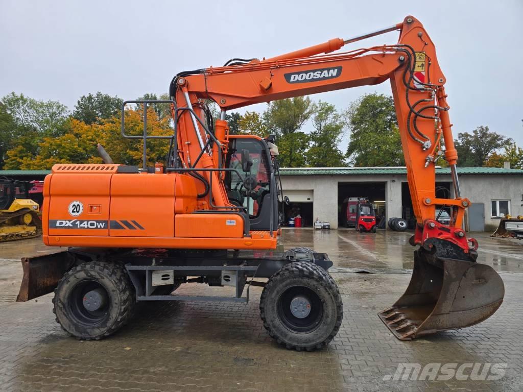 Doosan DX 140-W Kolová rýpadla