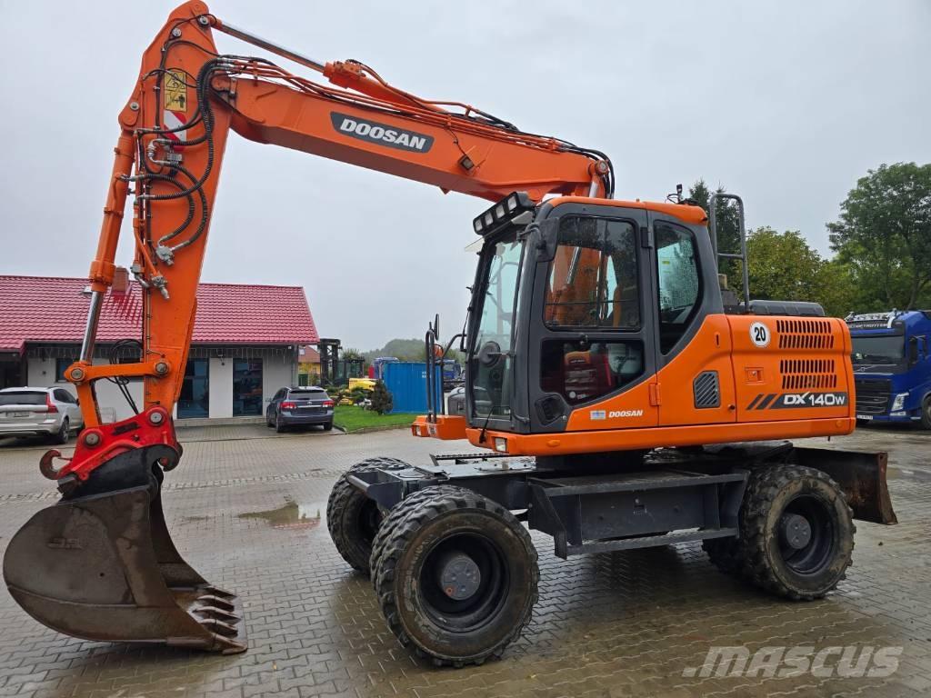 Doosan DX 140-W Kolová rýpadla