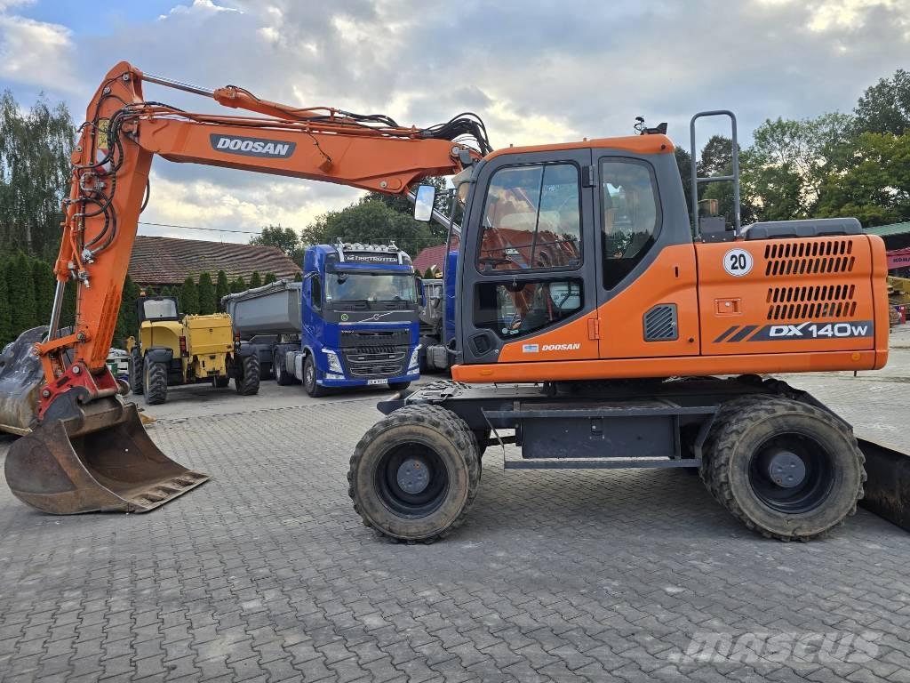 Doosan DX 140-W Kolová rýpadla