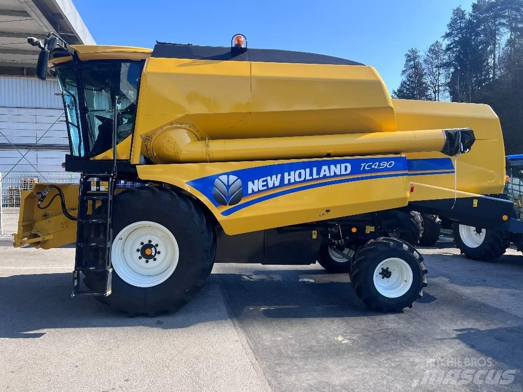 New Holland TC 4.90 Sklízecí mlátičky
