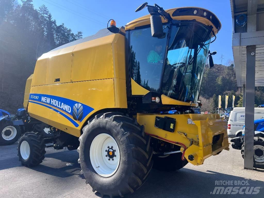 New Holland TC 4.90 Sklízecí mlátičky