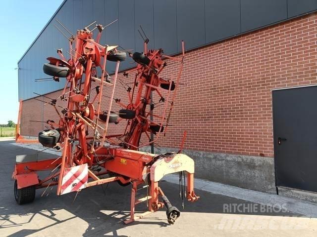 Kuhn GF10601TO Obraceče a shrabovače sena