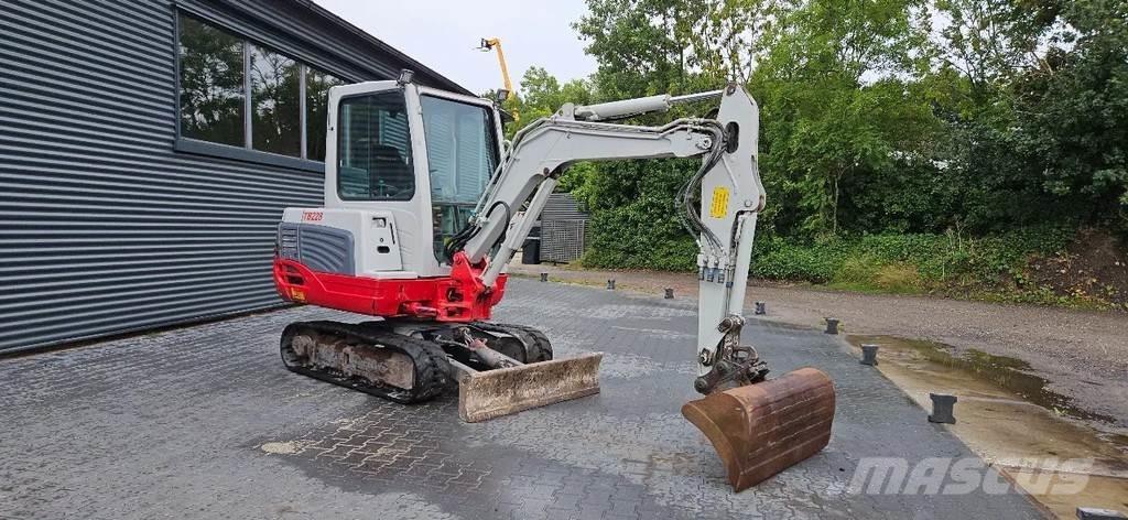 Takeuchi TB228 Mini rýpadla < 7t