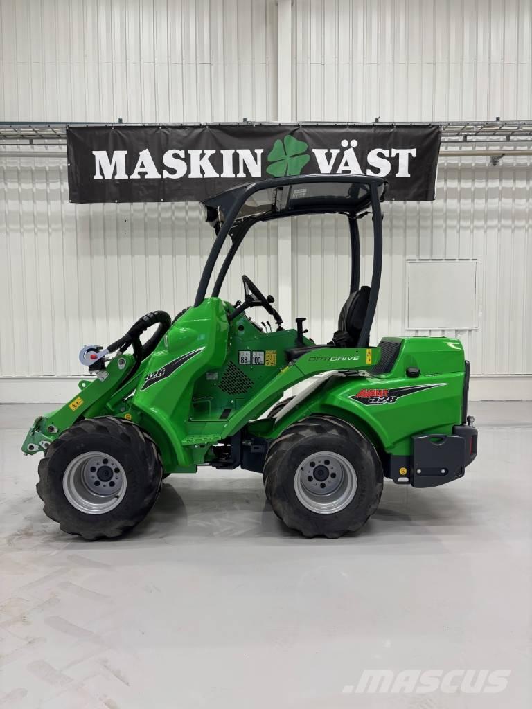 Avant 528 Víceúčelové nakladače