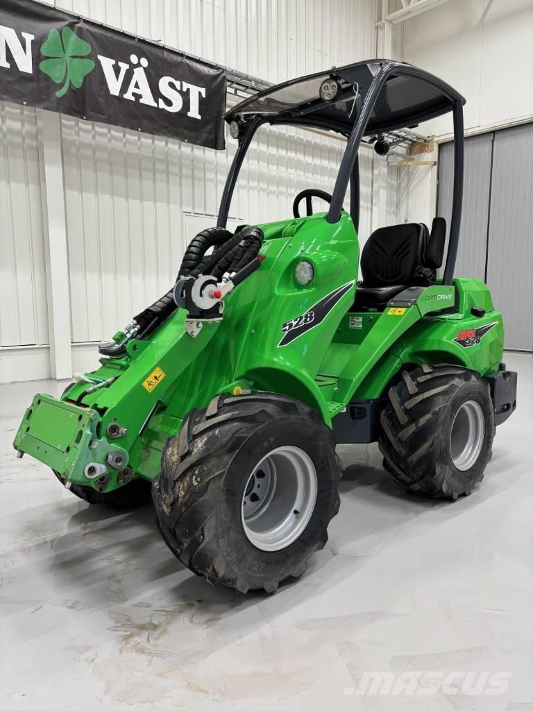 Avant 528 Víceúčelové nakladače