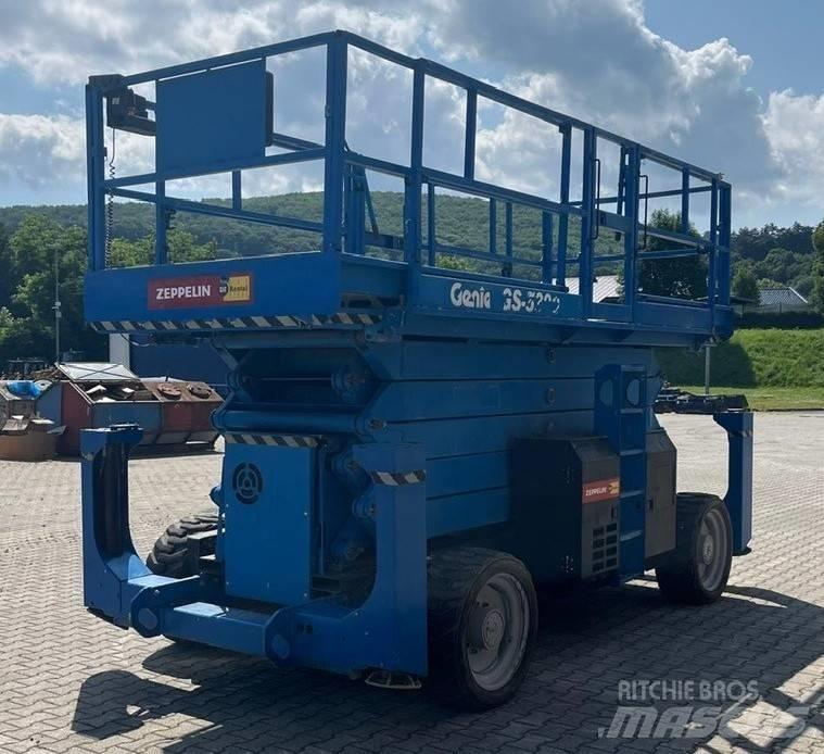 Genie GS 5390 RT Nůžková zvedací plošina