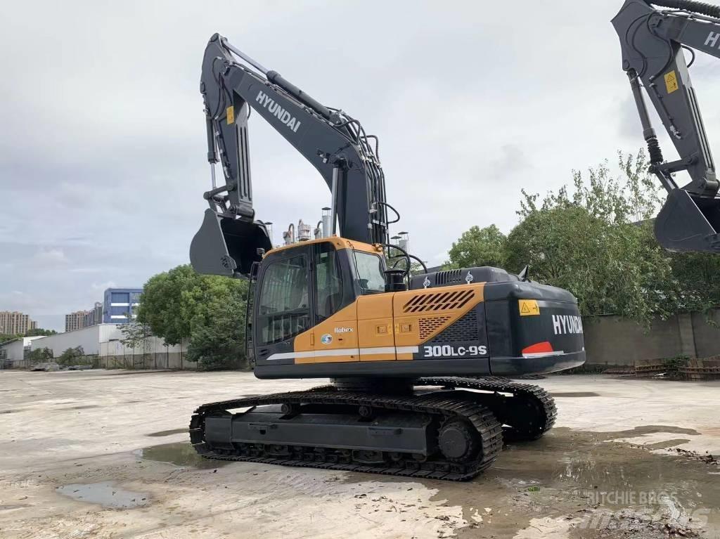 Hyundai R300LC-9S Midi rýpadla 7t - 12t
