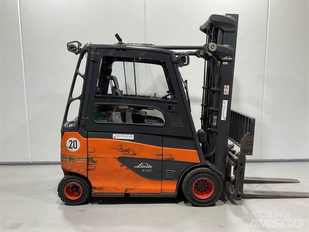 Linde E30/600-02 Akumulátorové vozíky