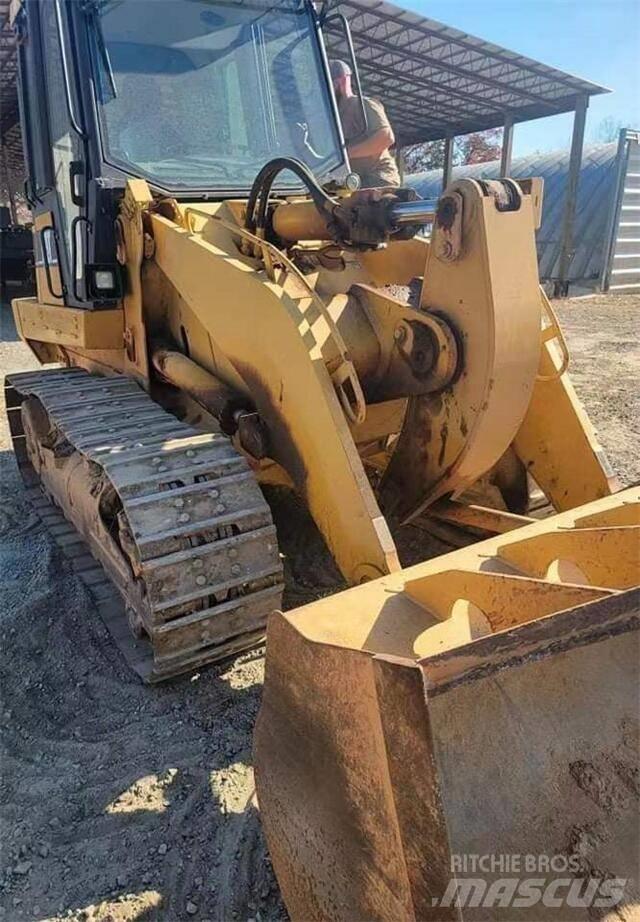 CAT 953C Kolové nakladače