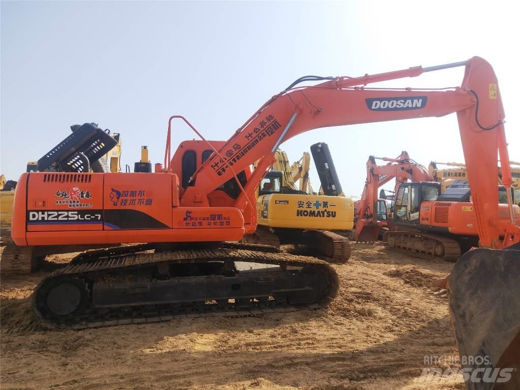 Doosan DH225LC-7 Pásová rýpadla