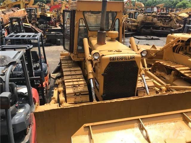 CAT D 6 D Pásové dozery
