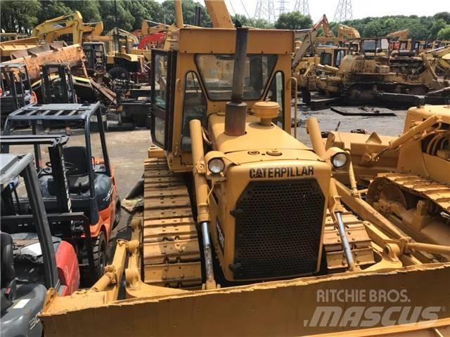 CAT D 6 D Pásové dozery