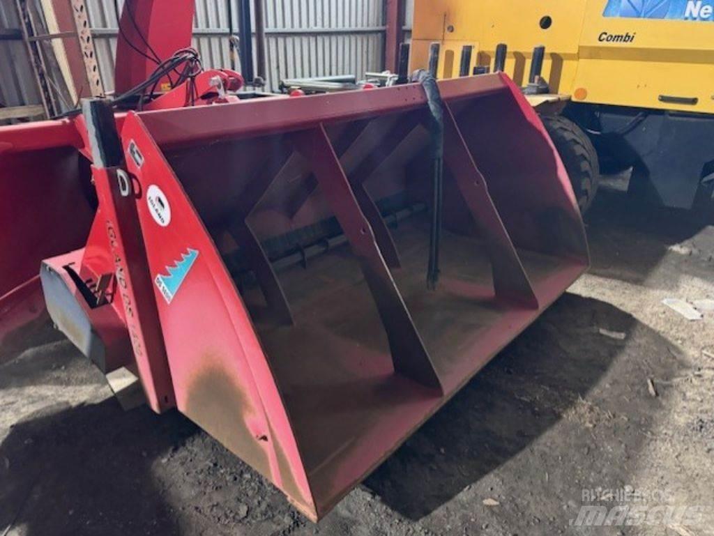 Igland DS 1400 Sypače písku a soli