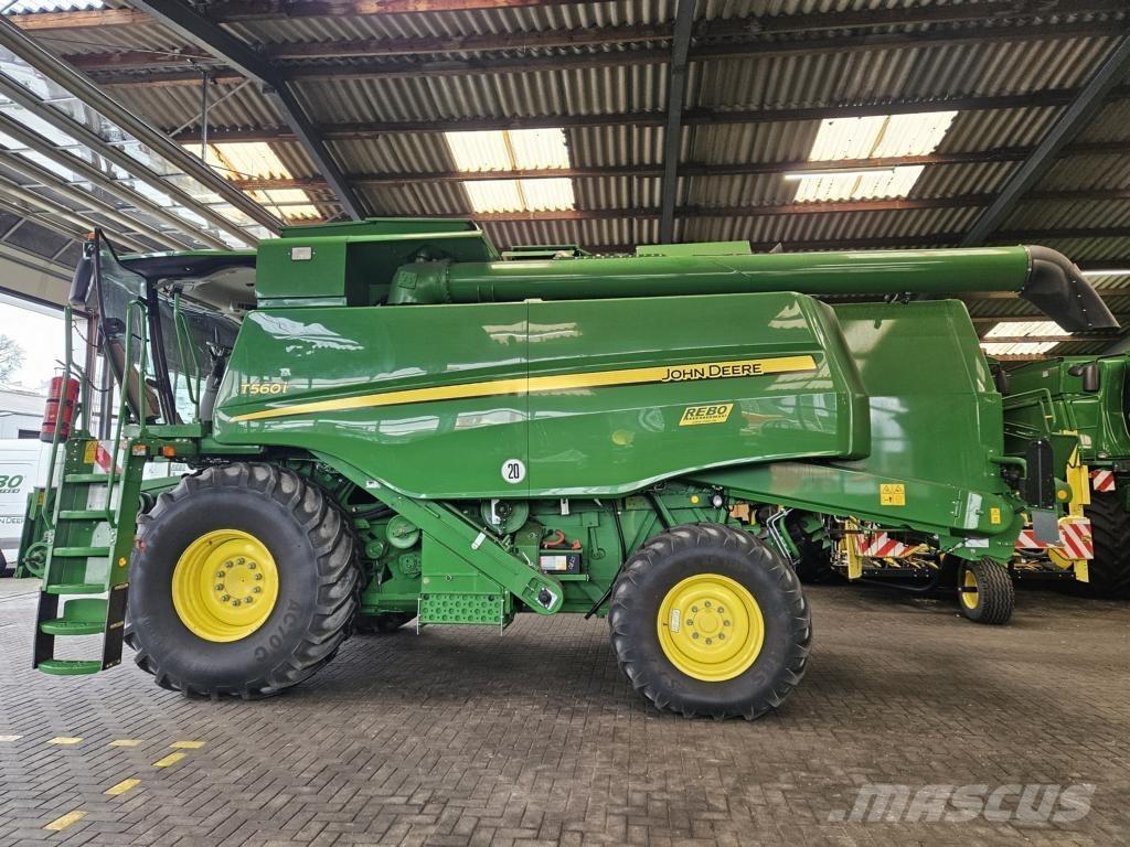 John Deere T560 i Sklízecí mlátičky