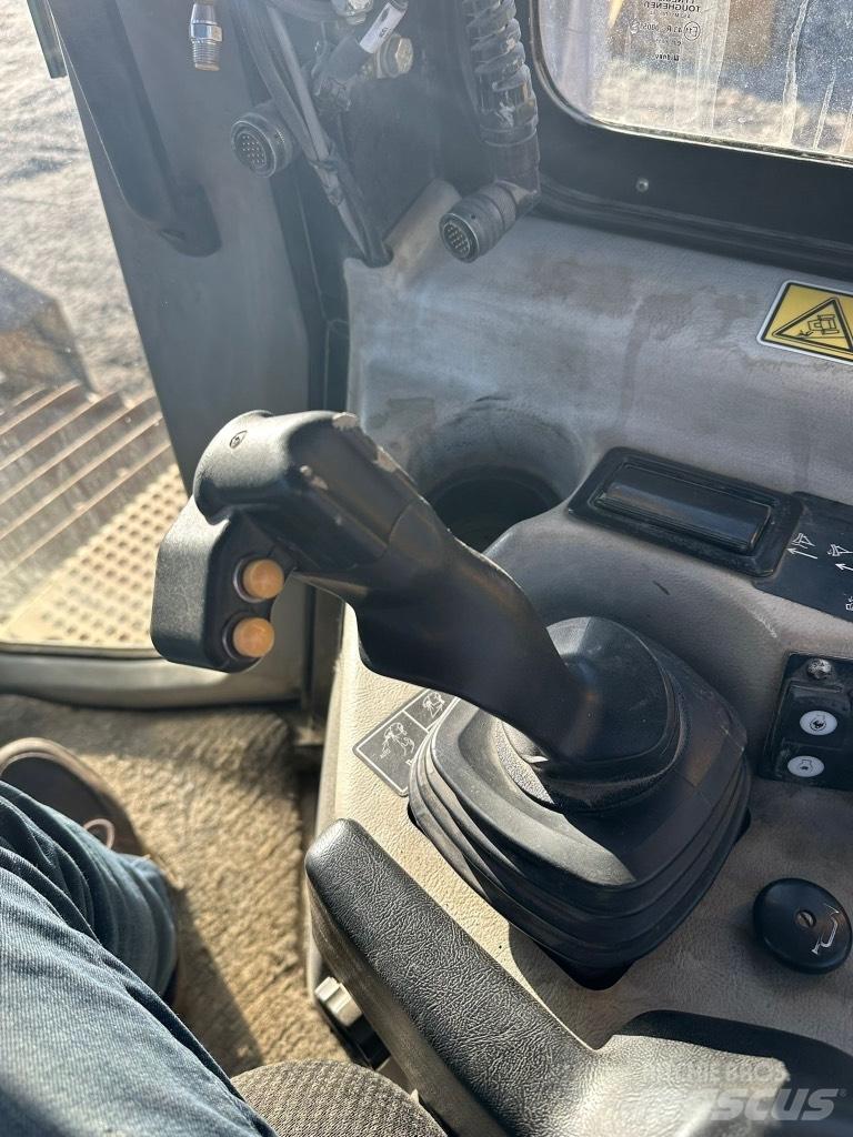 CAT D 6 T LGP Pásové dozery