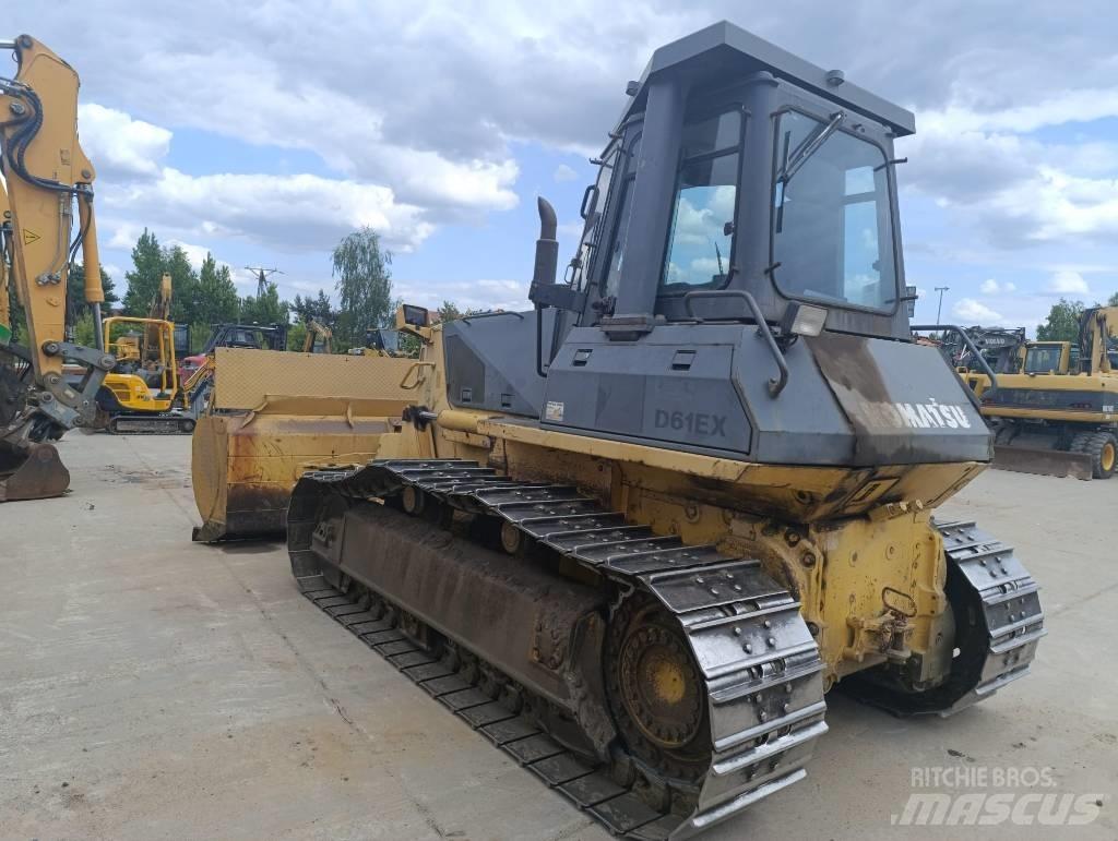 Komatsu D61EXL-12 Pásové dozery