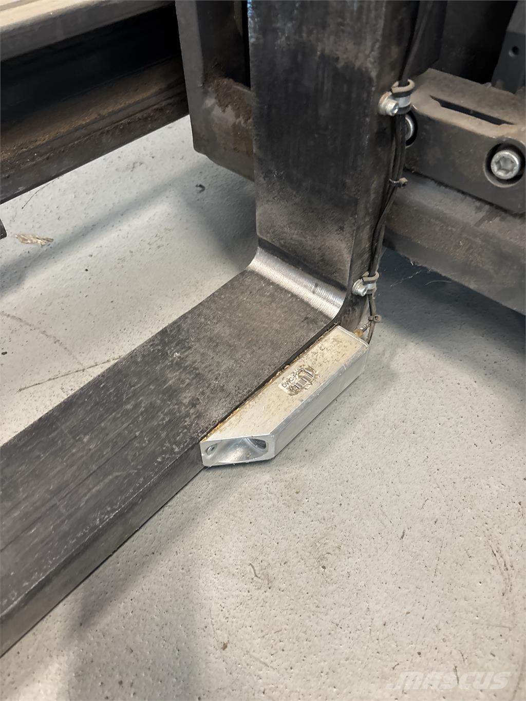 Atlet ULS140 Retraky