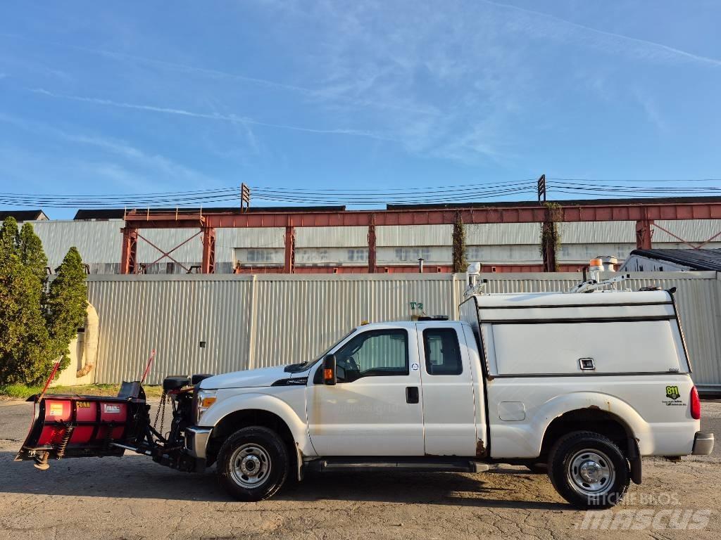 Ford F 250 Další