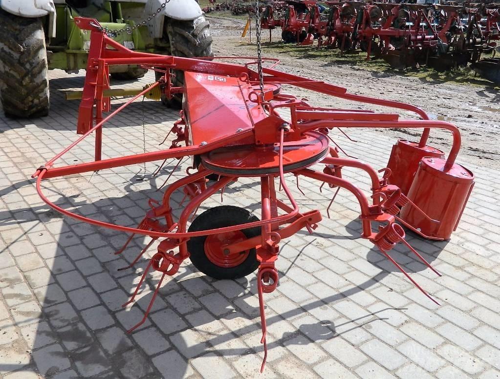 JF 320 Obraceče a shrabovače sena